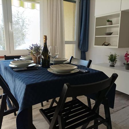Lake View Studio Flat Riva del Garda Bagian luar foto
