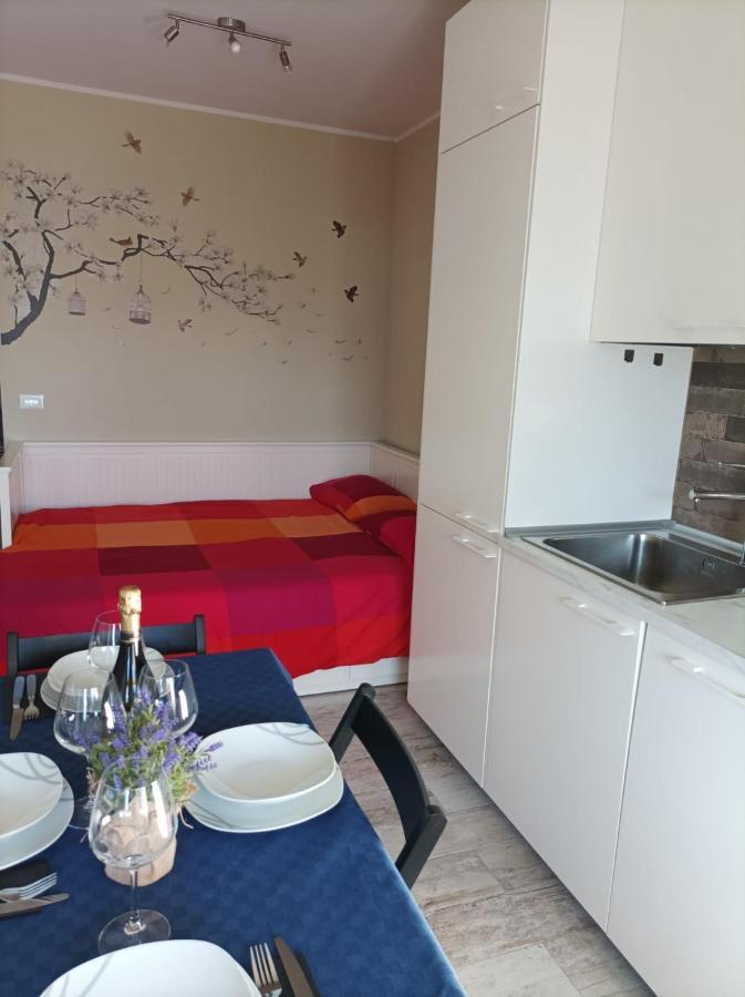 Lake View Studio Flat Riva del Garda Bagian luar foto